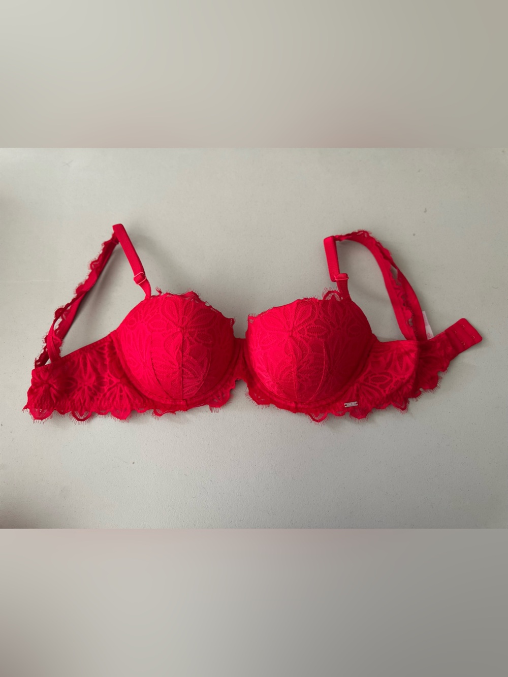 NWOT VS PINK Date Pushup Bra 34DD Lace over Cups RED Victorias Secret